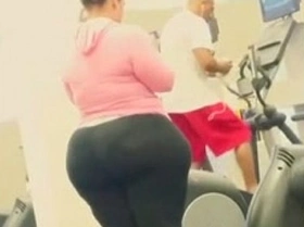 Big ass wide hips at gym