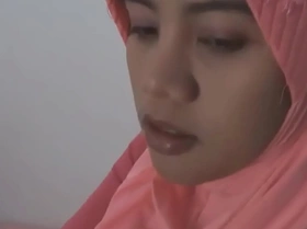 bokep hijab tkw nyari duit tambahan, full versi nya disini http://corneey.com/eaY4oD
