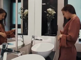 Alien Monsters make girls sex addicted