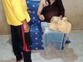 ससुराल में सासु माँ को पहली बार चोदा दामाद ने ! साफ हिंदी आवाज में अश्लील