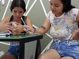 Estudiante abby se pone caliente y me folla por buenas calificaciones - Mar 15, 2024